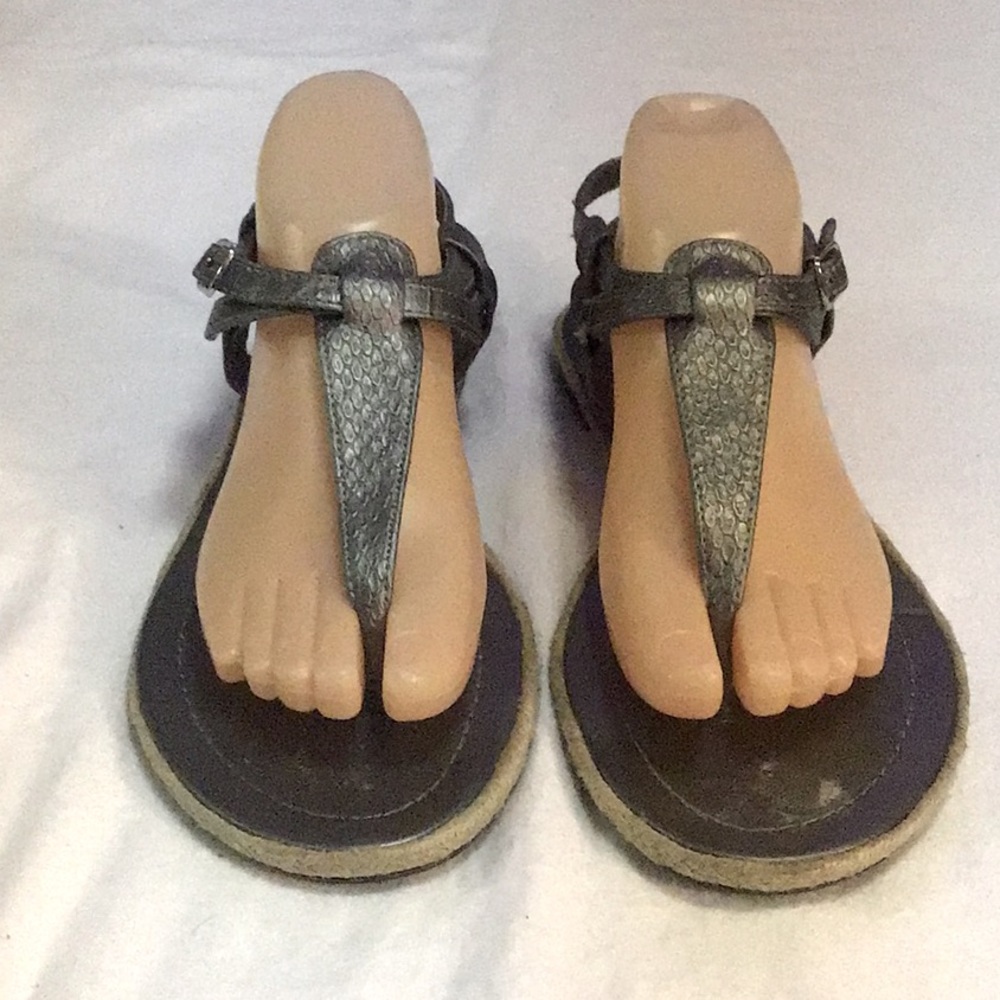 Kenneth Cole reaction sandals